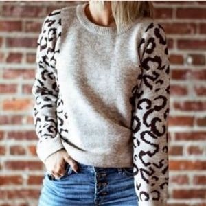 Emmer Animal Leopard Pattern Sweater Oatmeal Brown Crewneck Size L Soft